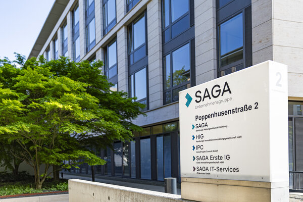 SAGA Zentrale Eingang | © SAGA, Philipp Reiss