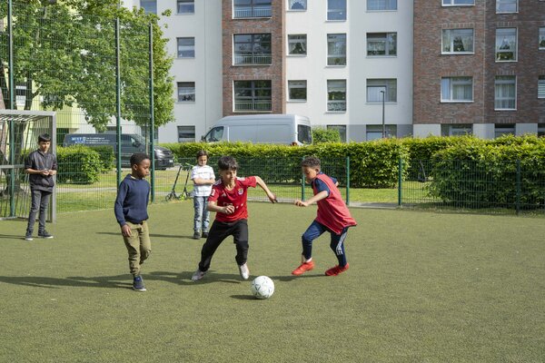 Fußball beim move! Auftakt 2023 in Wilhelmsburg | © Cécile Ash